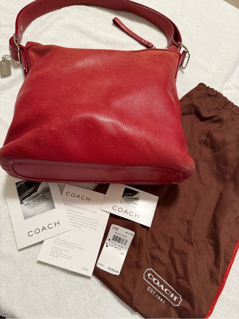 Vintage Coach Red Slim Duffle 9188. - Picture 4 of 10